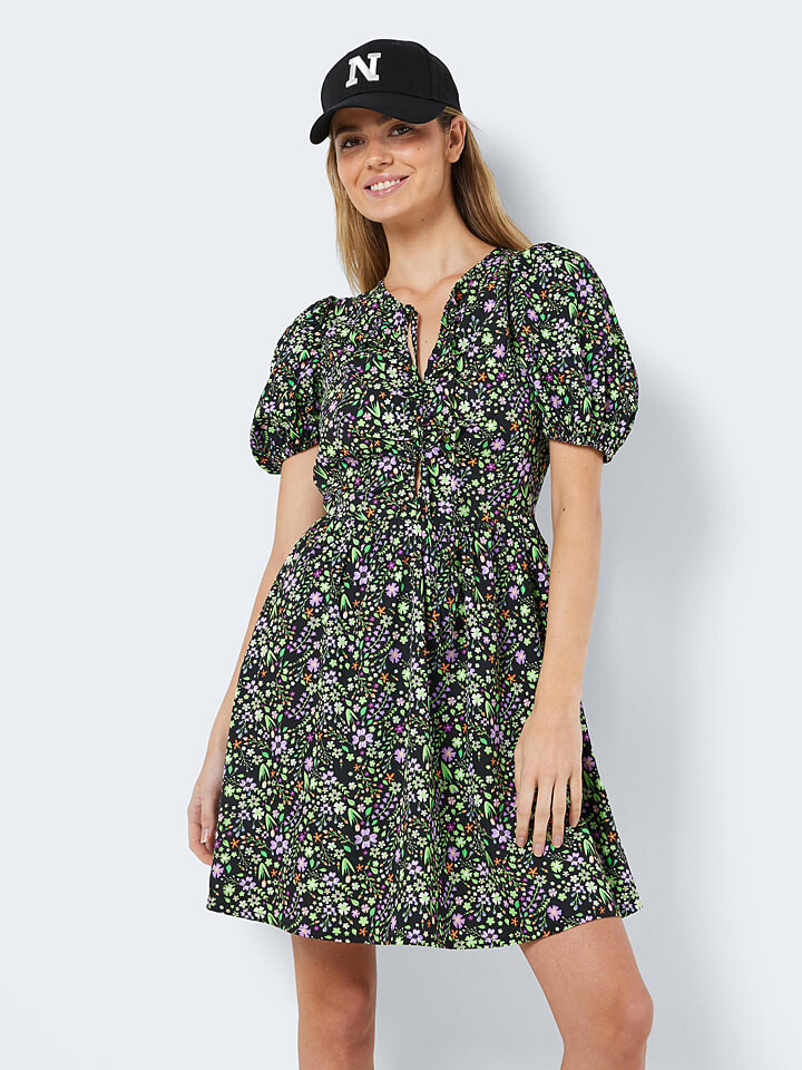 Короткое платье Noisy may, цвет schwarz/bunt
Короткое платье Noisy may, цвет schwarz/bunt