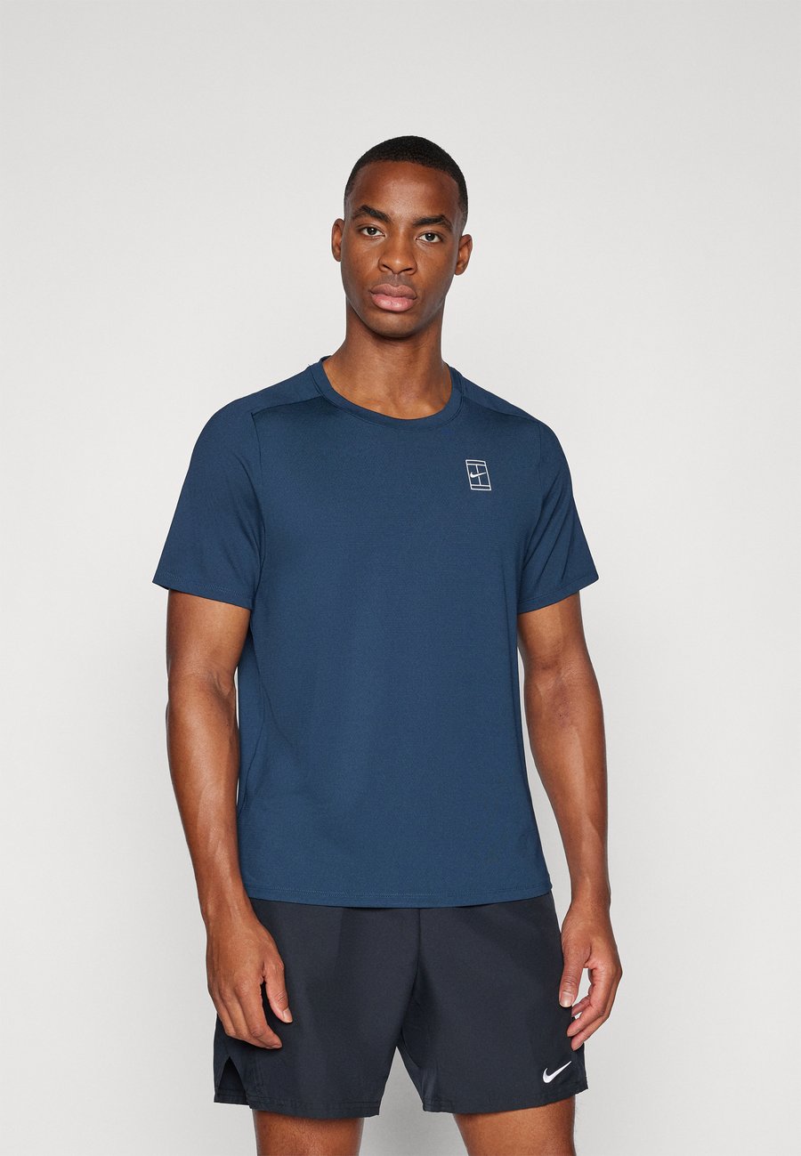 Футболка Nike Performance NIKECOURT ADVANTAGE TOP, Armory Navy/White/Blue, Белый, Футболка Nike Performance NIKECOURT ADVANTAGE TOP, Armory Navy/White/Blue
Футболка Nike Performance NIKECOURT ADVANTAGE TOP, Armory Navy/White/Blue, Белый, Футболка Nike Performance NIKECOURT ADVANTAGE TOP, Armory Navy/White/Blue