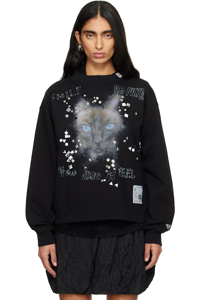 Maison Mihara Yasuhiro Толстовка с принтом кошки, украшенная потертостями
Maison Mihara Yasuhiro Толстовка с принтом кошки, украшенная потертостями