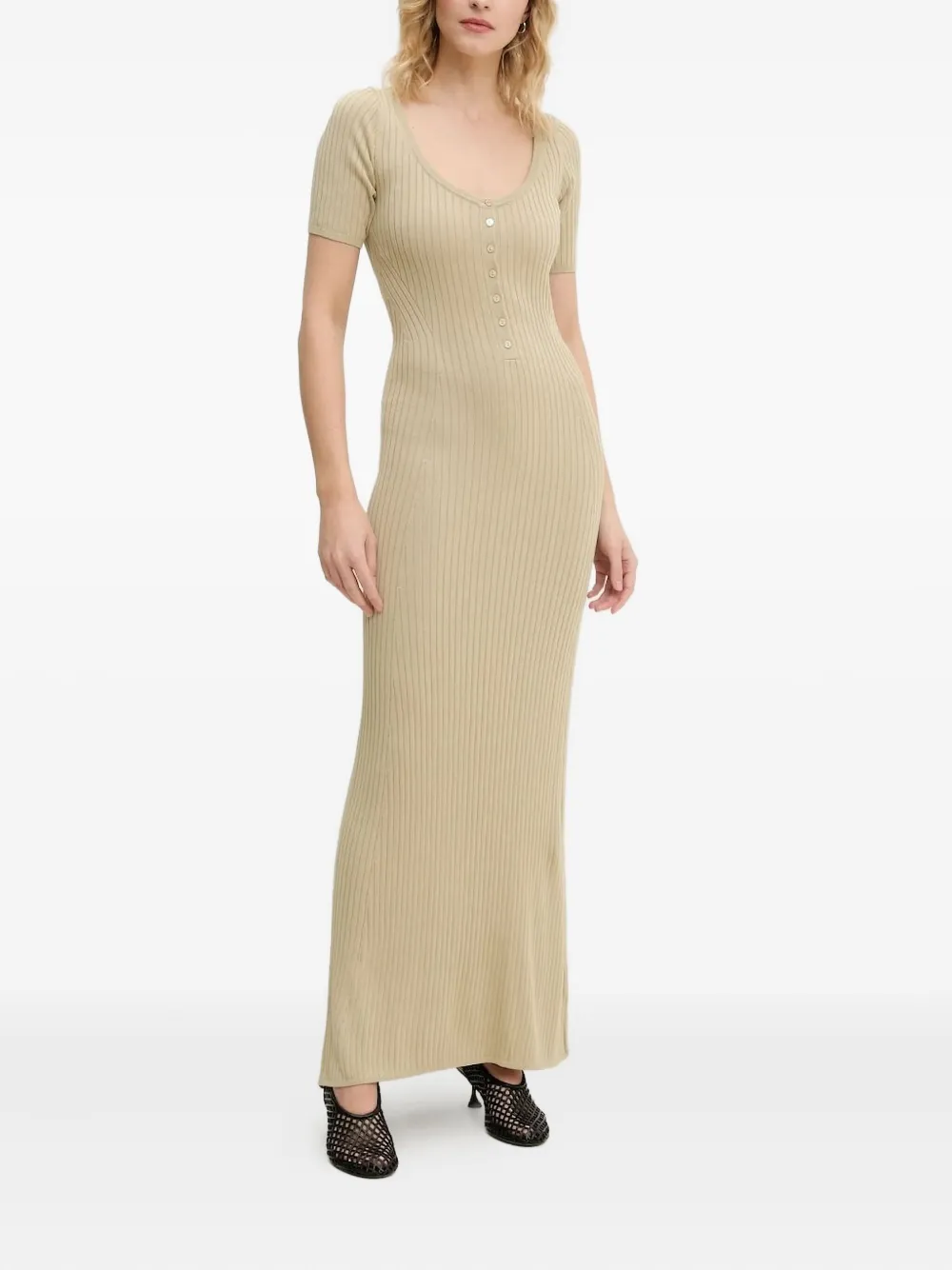 Платье макси в рубчик на пуговицах HERSKIND, нейтральный 
Платье макси в рубчик на пуговицах HERSKIND, нейтральный