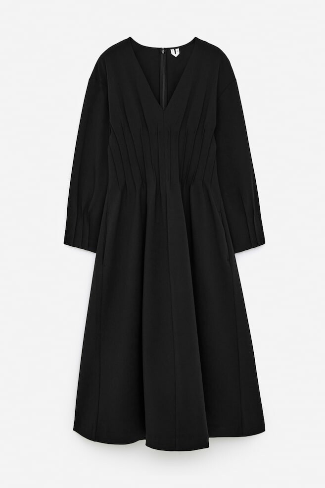 Платье с v образным вырезом и складками Arket, черный
Платье с v образным вырезом и складками Arket, черный