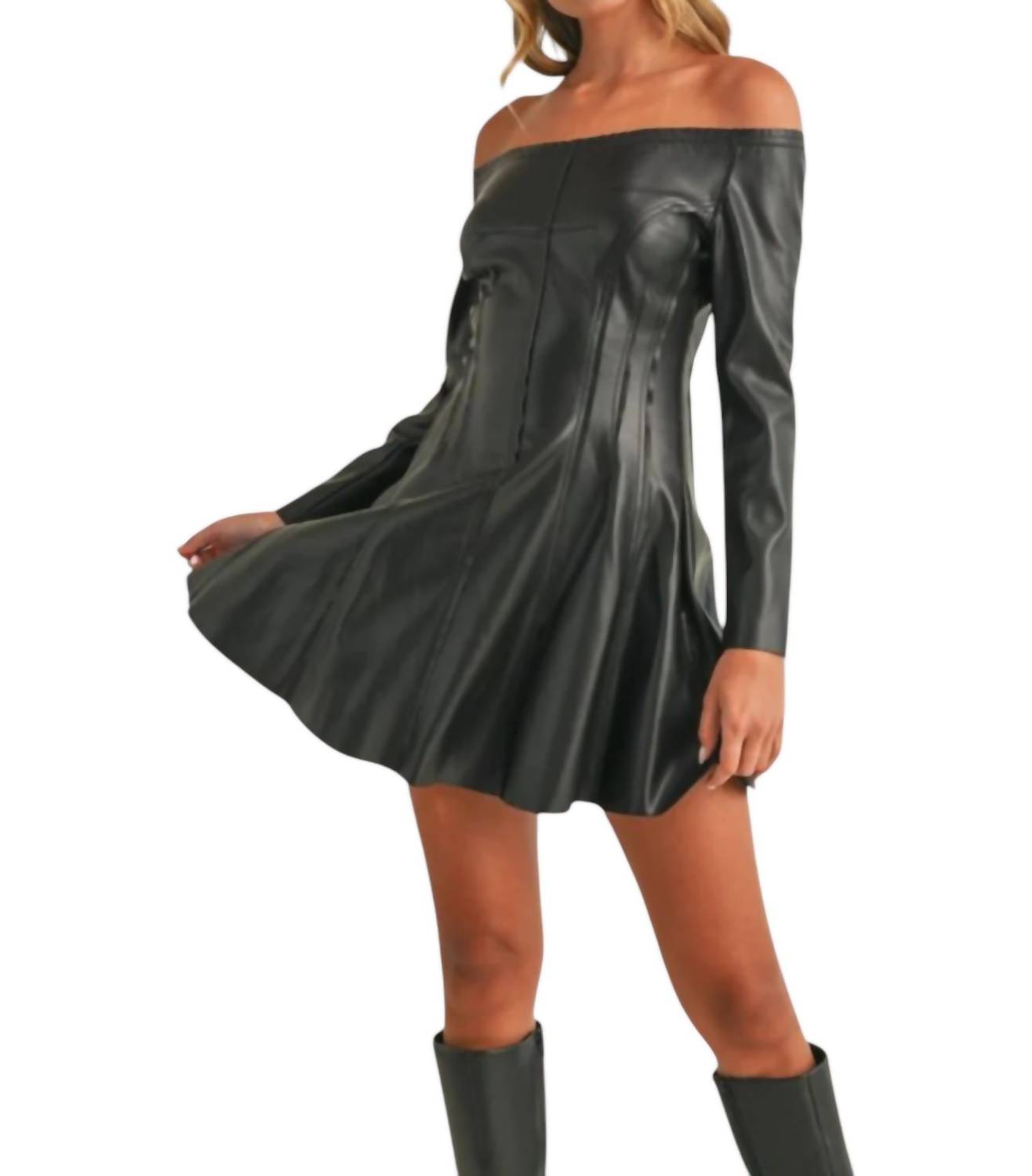 Платье Odette с открытыми плечами черного цвета Klesis
Платье Odette с открытыми плечами черного цвета Klesis