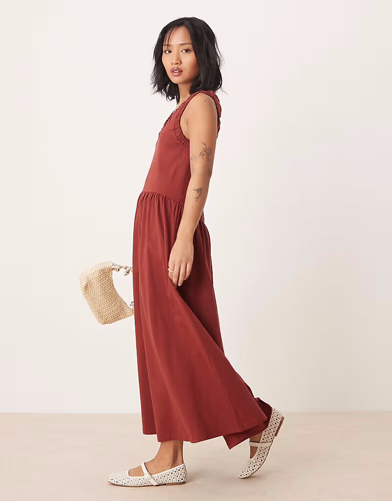 Платье-халат миди ASOS DESIGN Petite со сборками и глубоким вырезом цвета ржавчины ASOS Petite
Платье-халат миди ASOS DESIGN Petite со сборками и глубоким вырезом цвета ржавчины ASOS Petite