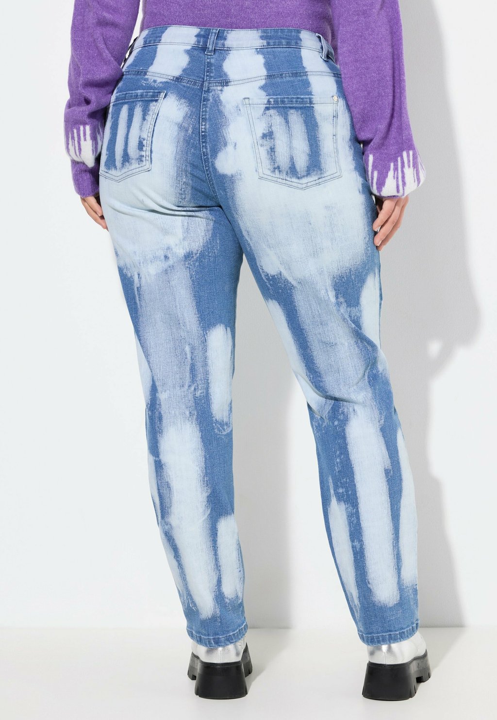 Джинсы свободного кроя BOYFRIEND 5-POCKET BLEACHED DESTROYED Angel of Style, отбеленный деним
Джинсы свободного кроя BOYFRIEND 5-POCKET BLEACHED DESTROYED Angel of Style, отбеленный деним