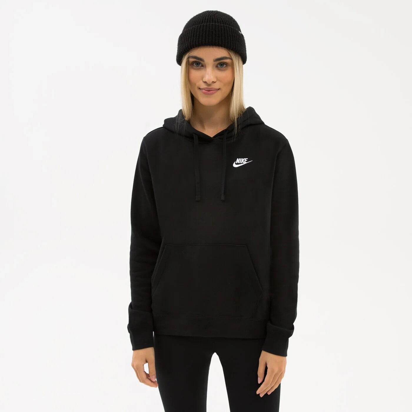 Свитшот Nike Club с капюшоном, черный
Свитшот Nike Club с капюшоном, черный