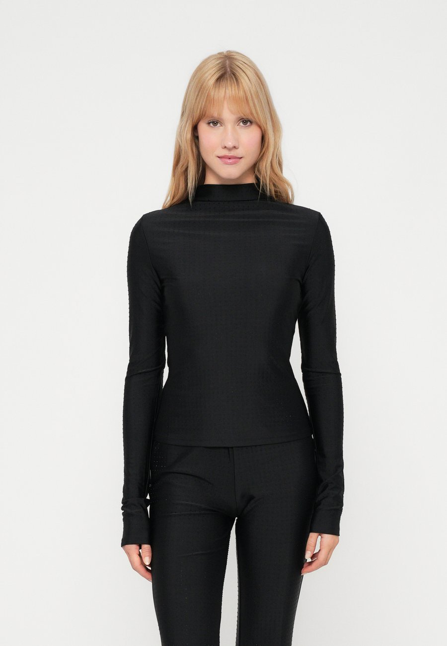 Топ LeGer by Lena Gercke DANIELA LONGSLEEVE, Schwarz/Black
Топ LeGer by Lena Gercke DANIELA LONGSLEEVE, Schwarz/Black