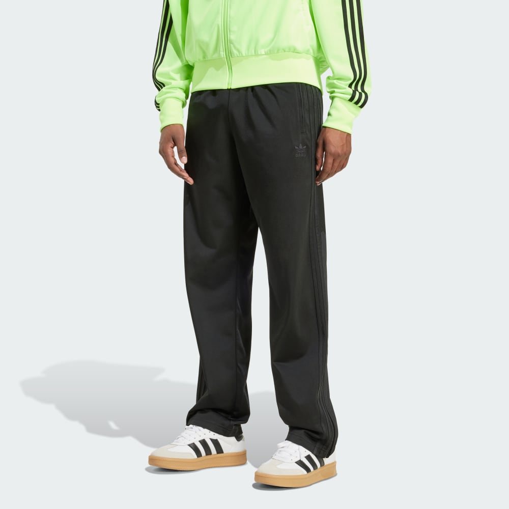 Спортивный костюм Adidas Adicolor Classics Firebird Track Pants, цвет Black/Black 
Спортивный костюм Adidas Adicolor Classics Firebird Track Pants, цвет Black/Black