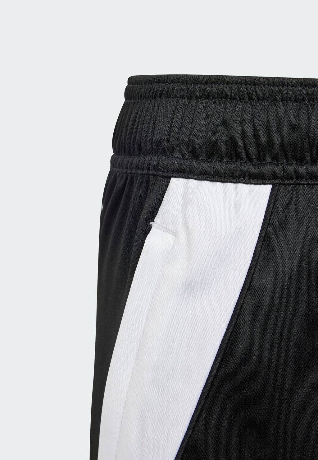 Спортивные шорты Tiro Training adidas Performance, черно-белые
Спортивные шорты Tiro Training adidas Performance, черно-белые