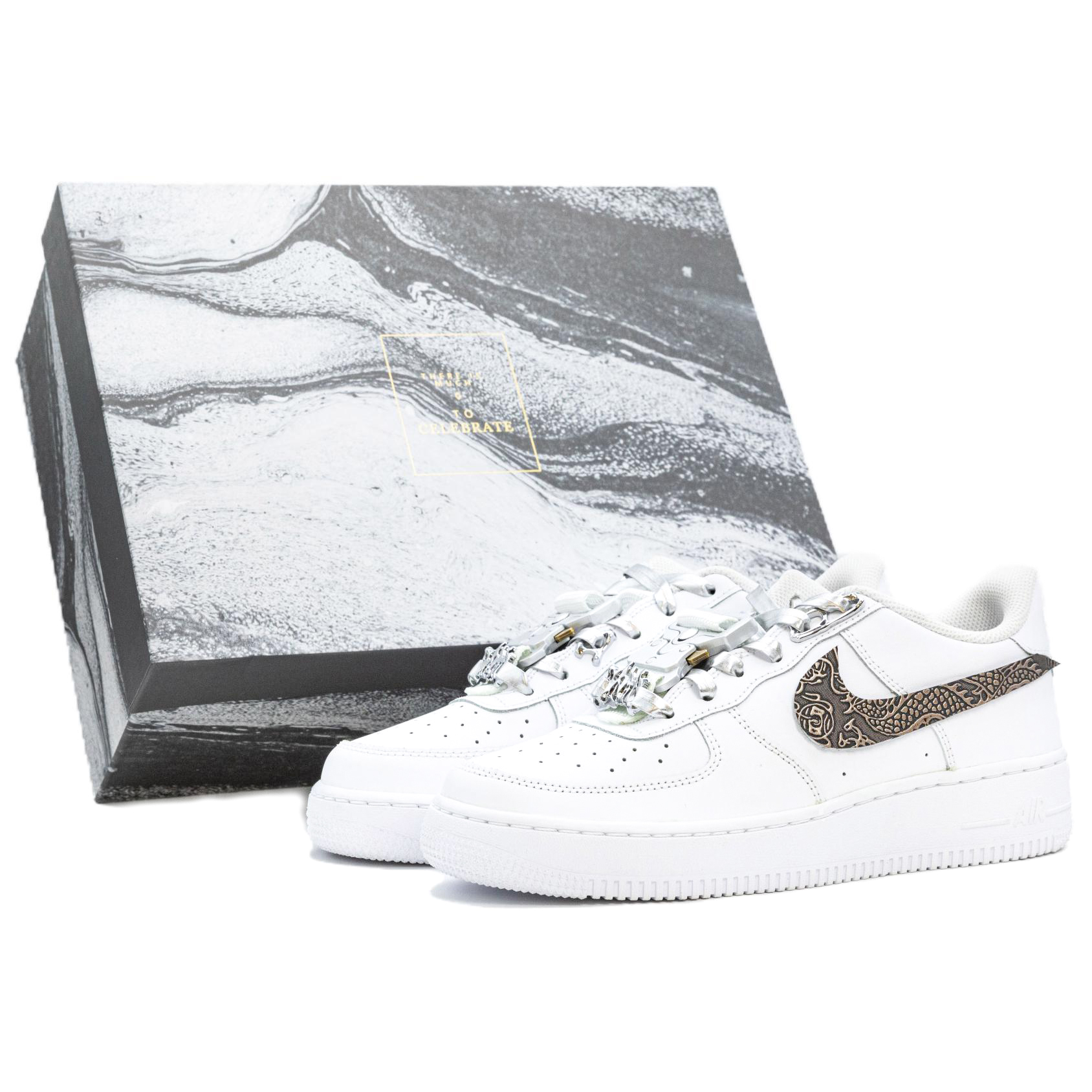 Nike Кроссовки Air Force 1 с низким верхом для скейтборда, противоскользящие, износостойкие, мужские, белые
Nike Кроссовки Air Force 1 с низким верхом для скейтборда, противоскользящие, износостойкие, мужские, белые