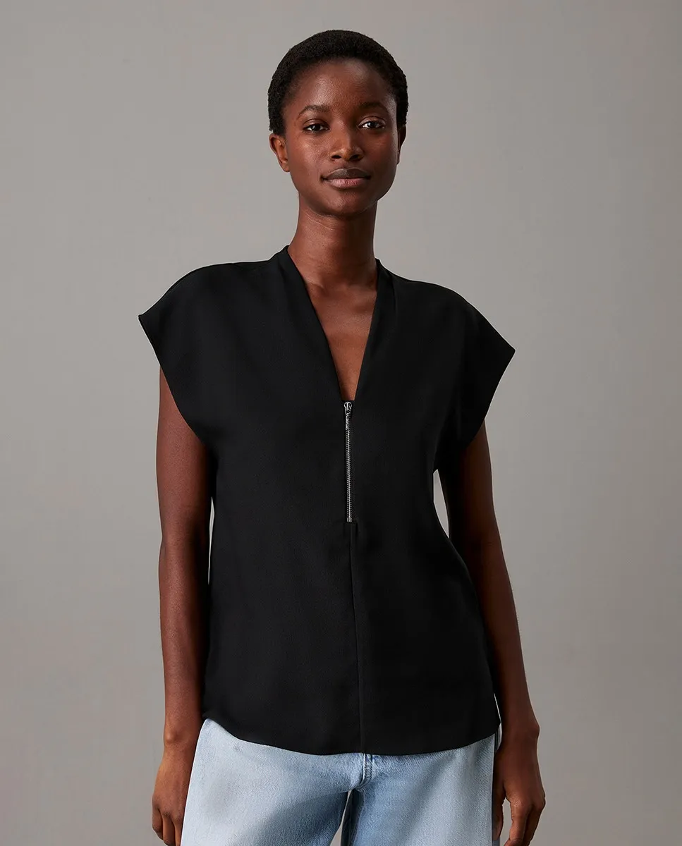 Женская блузка с коротким рукавом на молнии Calvin Klein, черный
Женская блузка с коротким рукавом на молнии Calvin Klein, черный