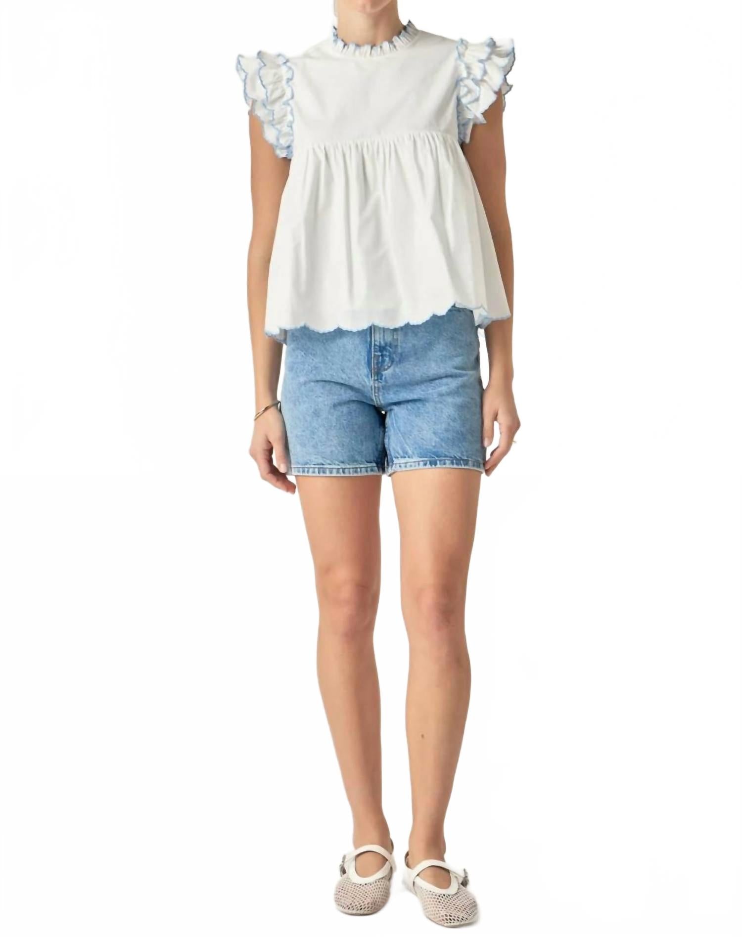 English Factory Женская белая блузка Taylor с вышивкой и фестончатым краем
English Factory Женская белая блузка Taylor с вышивкой и фестончатым краем