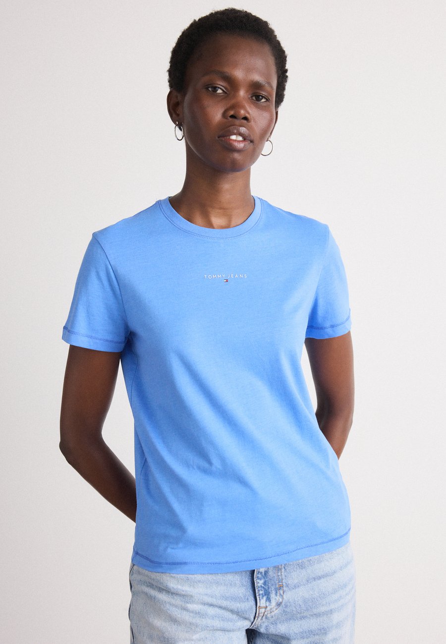 Футболка Tommy Jeans LINEAR TEE, Blue Spell/Blue, Синий, Футболка Tommy Jeans LINEAR TEE, Blue Spell/Blue
Футболка Tommy Jeans LINEAR TEE, Blue Spell/Blue, Синий, Футболка Tommy Jeans LINEAR TEE, Blue Spell/Blue