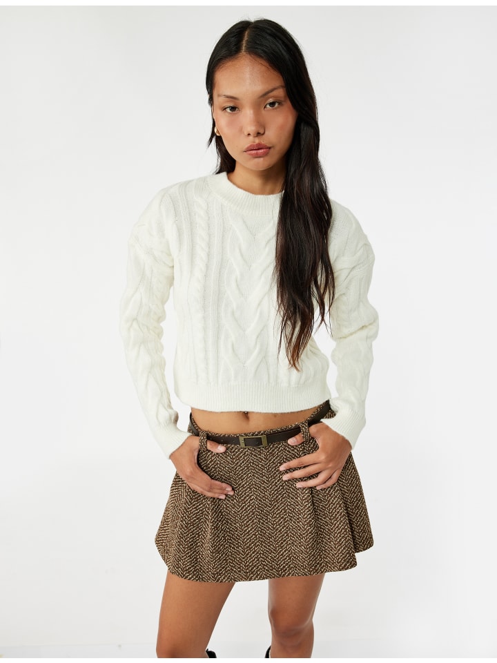 СВИТЕРЫ в цвете экрю KOTON
СВИТЕРЫ в цвете экрю KOTON