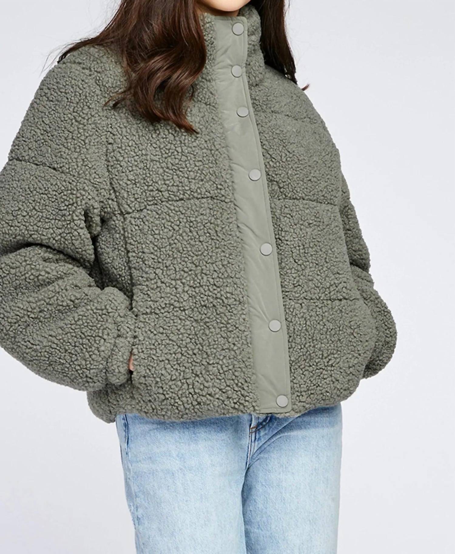 Эллис Пуховик в сером цвете Gentle Fawn, Gunmetal
Эллис Пуховик в сером цвете Gentle Fawn, Gunmetal