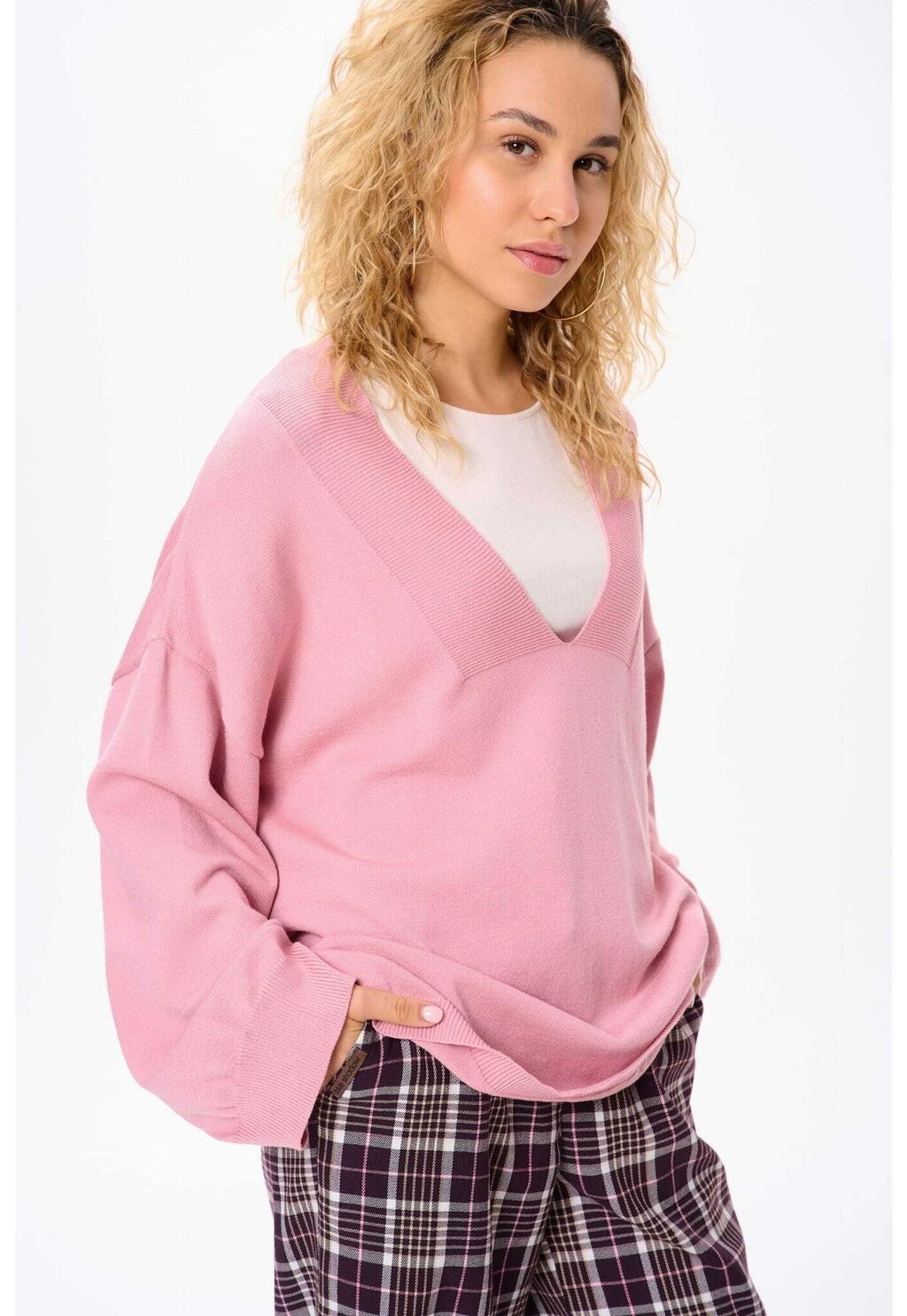 Джемпер GIRI blue shadow, розовый
Джемпер GIRI blue shadow, розовый