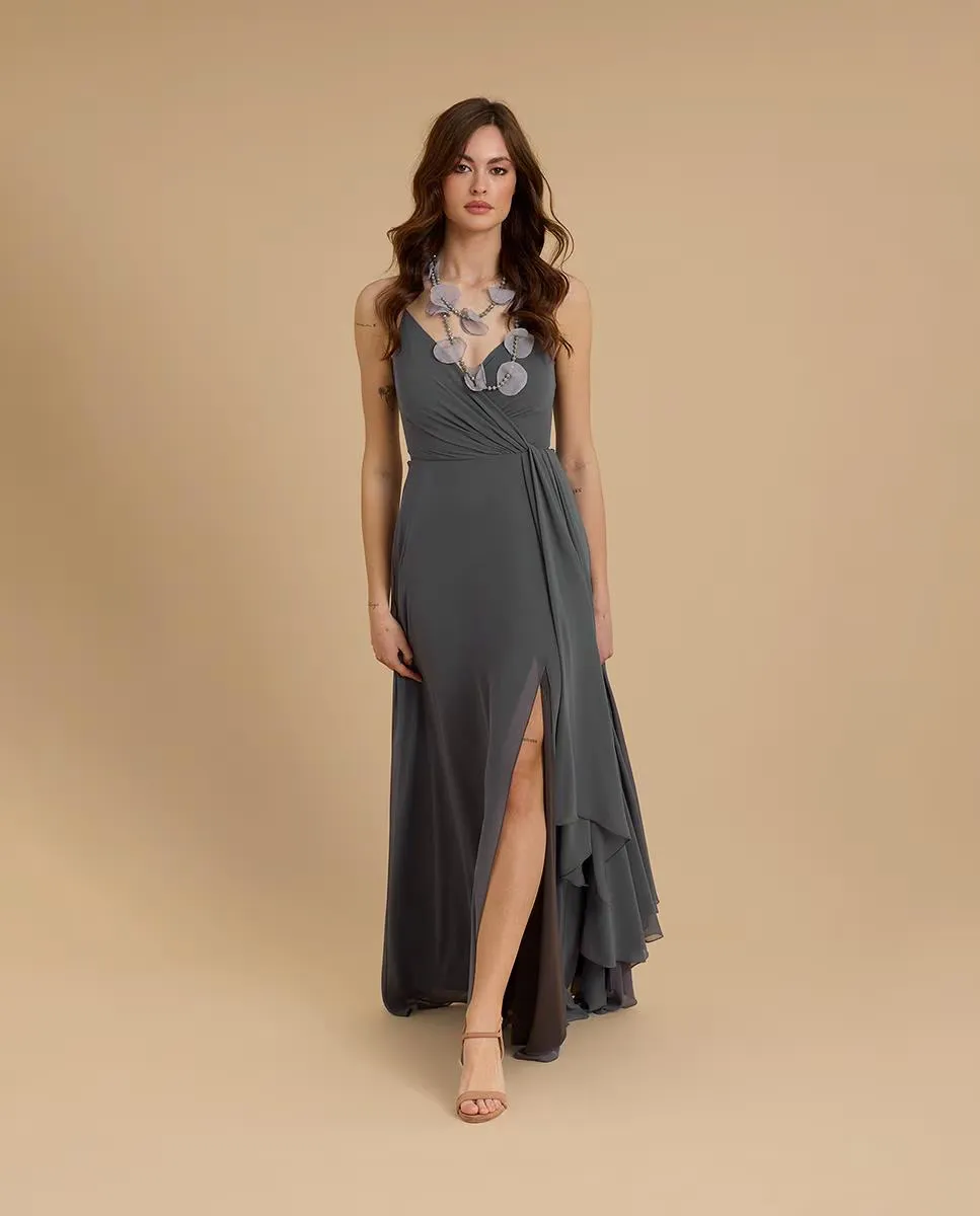 Длинное платье с регулируемыми бретелями и перекрещивающимся вырезом Veneno en la piel, серый
Длинное платье с регулируемыми бретелями и перекрещивающимся вырезом Veneno en la piel, серый