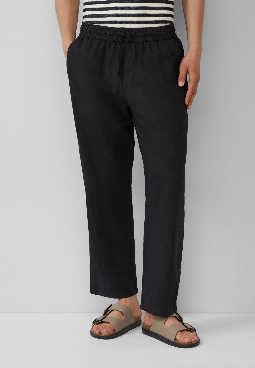 Брюки QS, черный
Брюки QS, черный