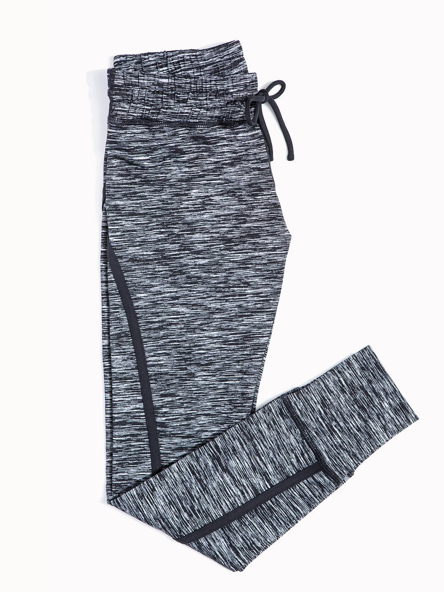 Женские леггинсы Comfort Fit Vigor со шнурками для занятий спортом в цвете Ebony VIMMIA
Женские леггинсы Comfort Fit Vigor со шнурками для занятий спортом в цвете Ebony VIMMIA