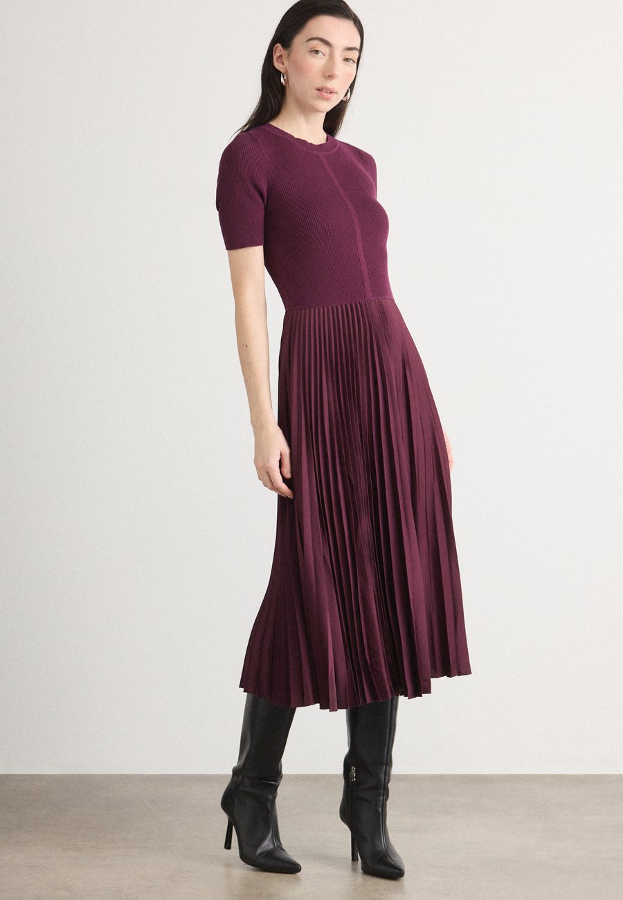 Платье BOSS FADRIDI, Dark Purple/Purple
Платье BOSS FADRIDI, Dark Purple/Purple