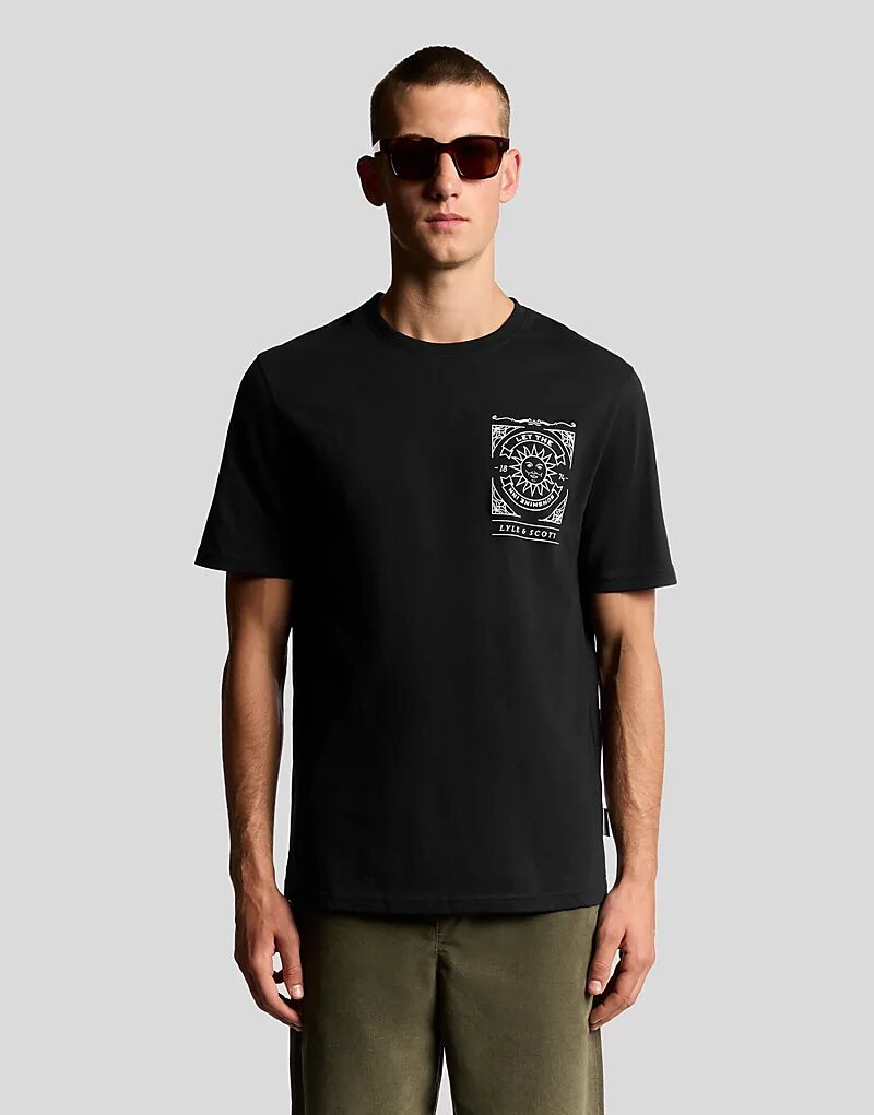 Футболка Lyle & Scott с принтом Sunshine Inn в цвете «угольно-черный»
Футболка Lyle & Scott с принтом Sunshine Inn в цвете «угольно-черный»
