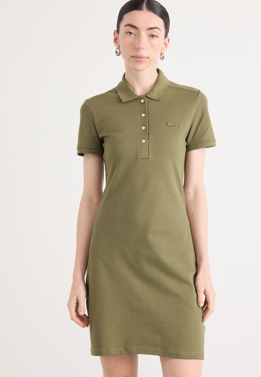 Платье Lacoste Jersey dress, Olive
Платье Lacoste Jersey dress, Olive