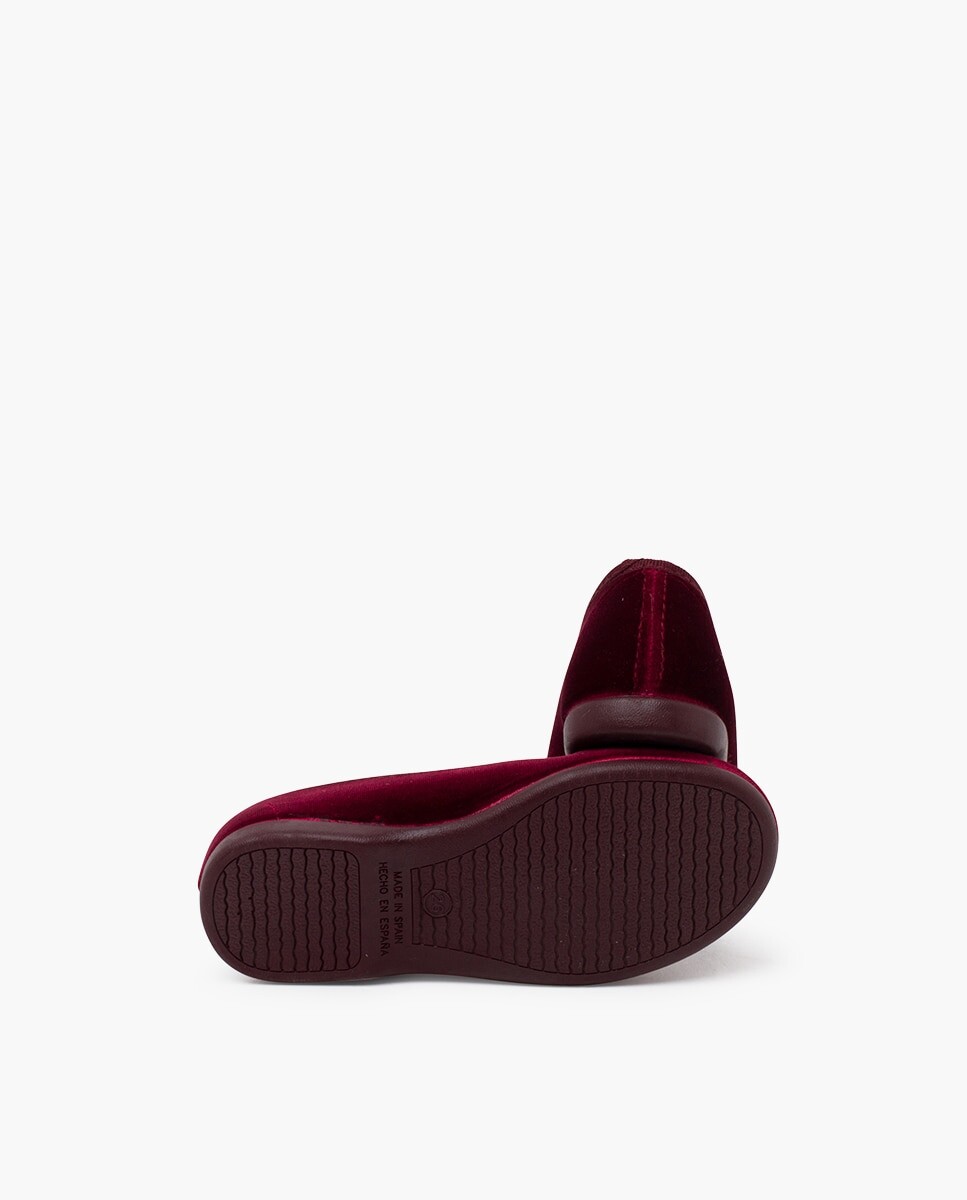 Бархатное балетное девичье Мэри Джейнс Pisamonas, бордо
Бархатное балетное девичье Мэри Джейнс Pisamonas, бордо