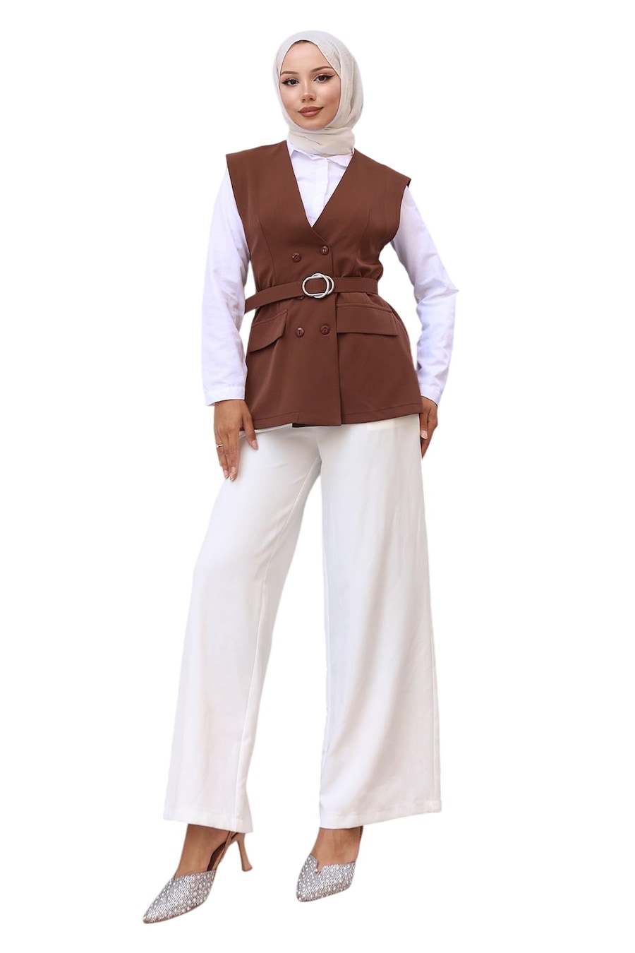 Брючный костюм MODAMIHRAM, коричневый/белый
Брючный костюм MODAMIHRAM, коричневый/белый