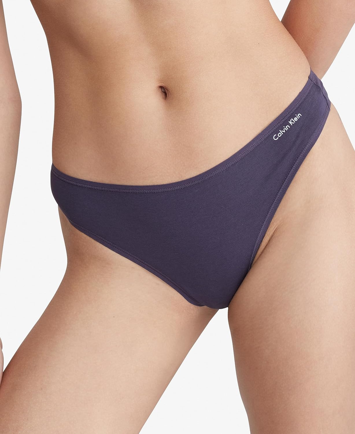 Женские стринги Calvin Klein Form, Nightshade
Женские стринги Calvin Klein Form, Nightshade
