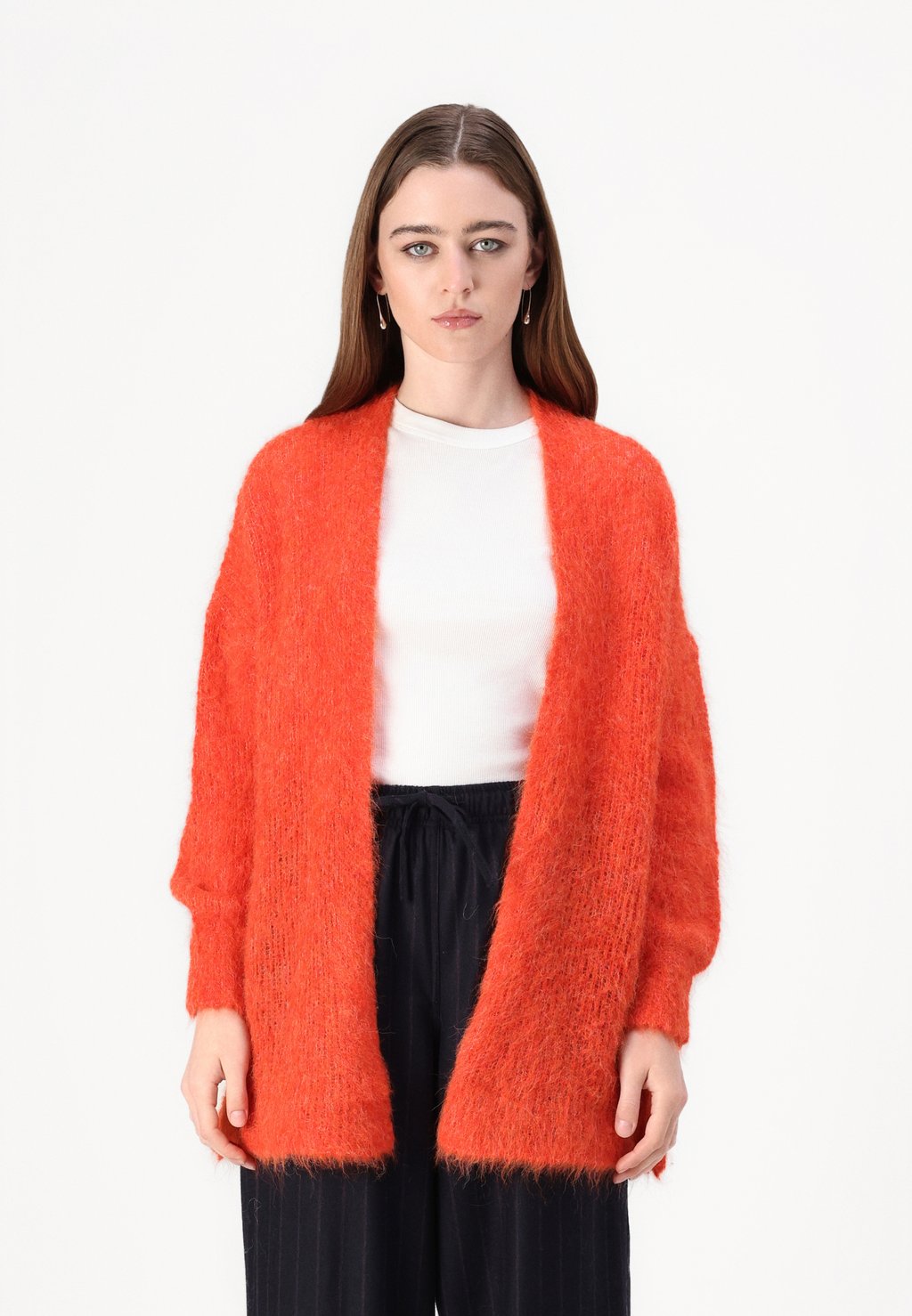 Кардиган BYMI American Vintage, оранжевый
Кардиган BYMI American Vintage, оранжевый