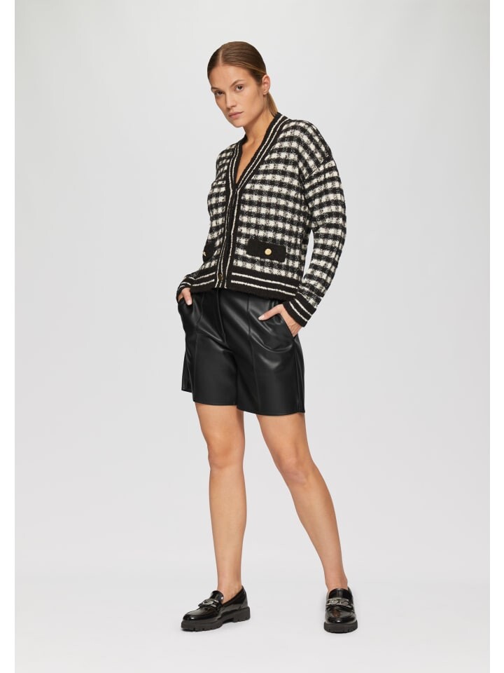 Шорты s.Oliver BLACK LABEL Bermuda keine Beinlänge, черный 
Шорты s.Oliver BLACK LABEL Bermuda keine Beinlänge, черный