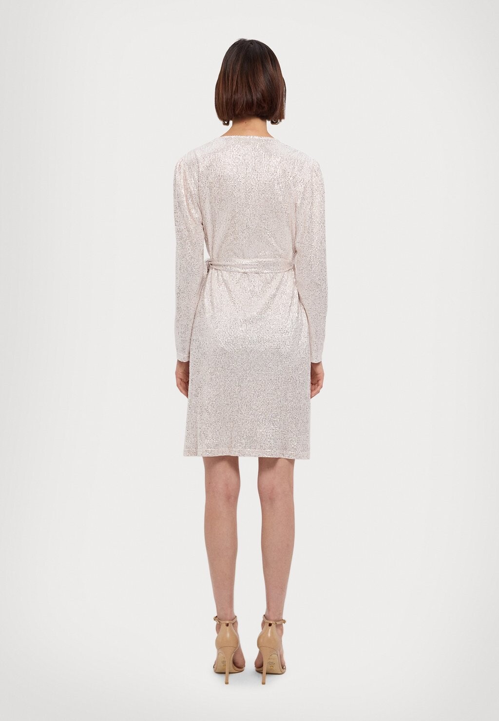 Коктейльное платье / вечернее платье EXCLUSIVE FIONA DRESS Ida Sjöstedt, цвет Light Silver
Коктейльное платье / вечернее платье EXCLUSIVE FIONA DRESS Ida Sjöstedt, цвет Light Silver