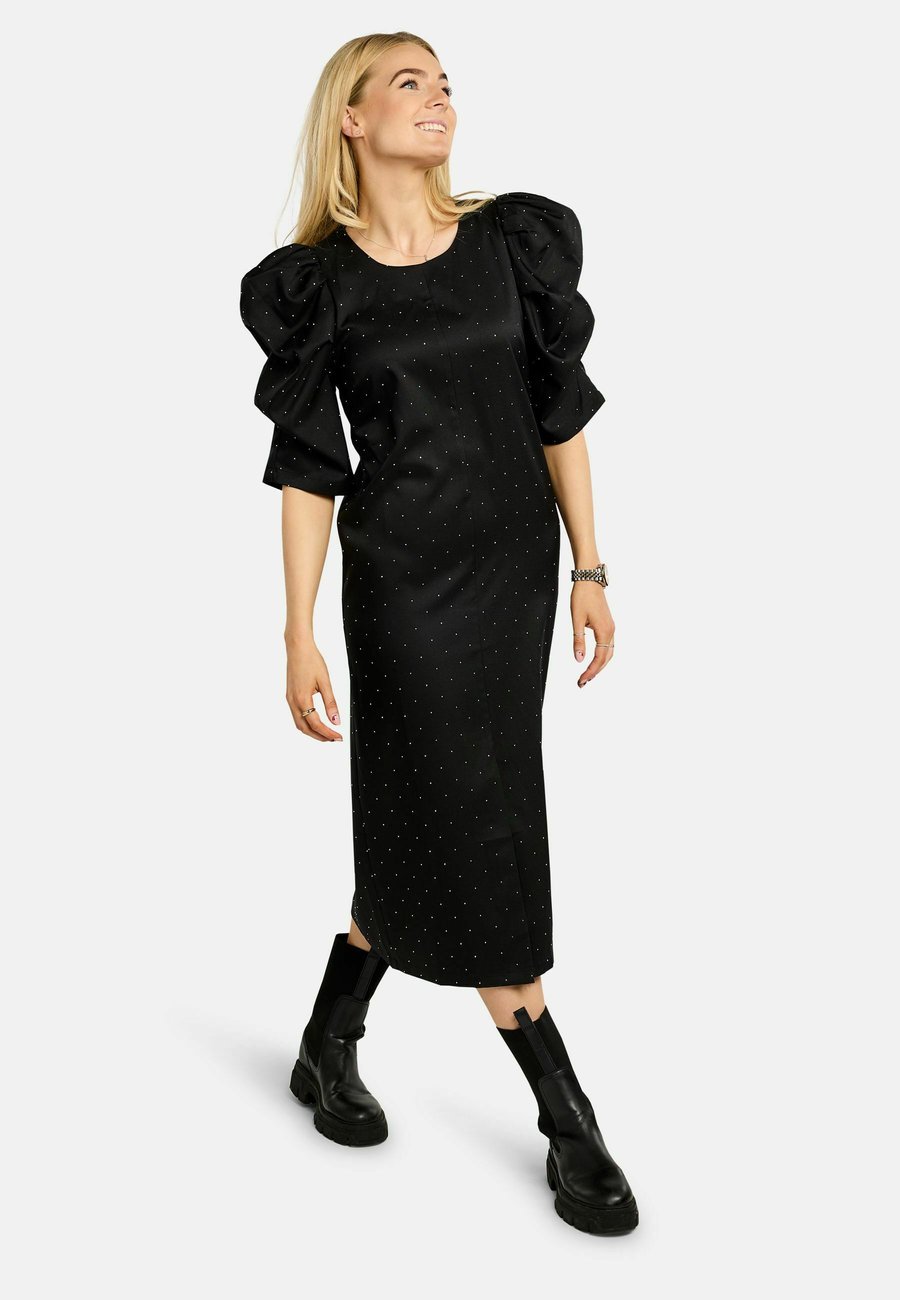 Платье Liberté Essentiel WINNIE, Black Diamond/Black
Платье Liberté Essentiel WINNIE, Black Diamond/Black