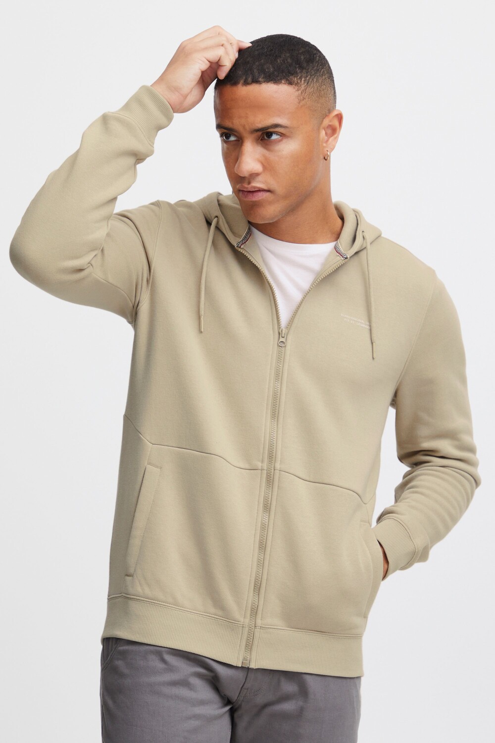 Толстовка BLEND Kapuzensweatjacke, натуральный
Толстовка BLEND Kapuzensweatjacke, натуральный