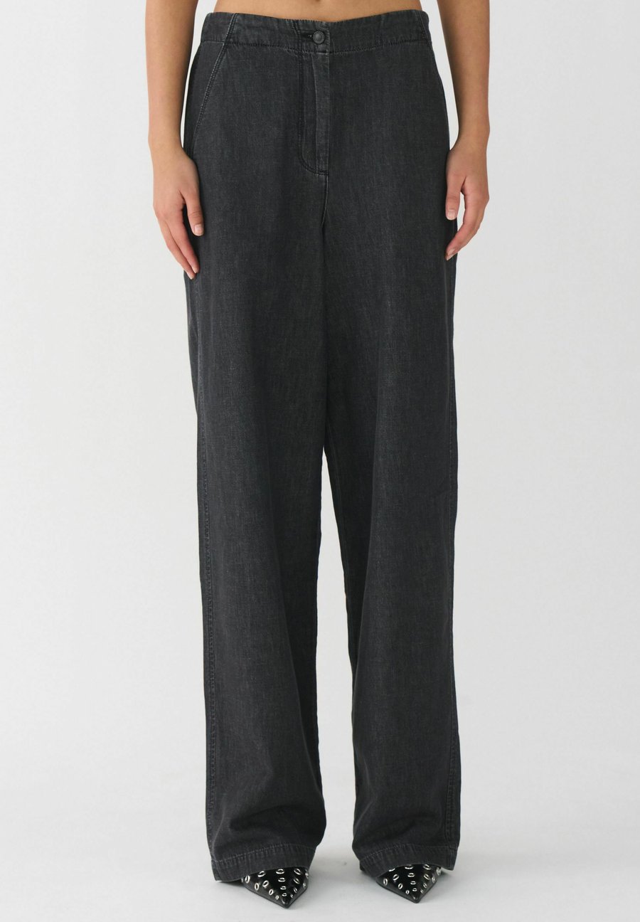 Брюки Ivy Copenhagen QUEEN CASUAL , Black
Брюки Ivy Copenhagen QUEEN CASUAL , Black