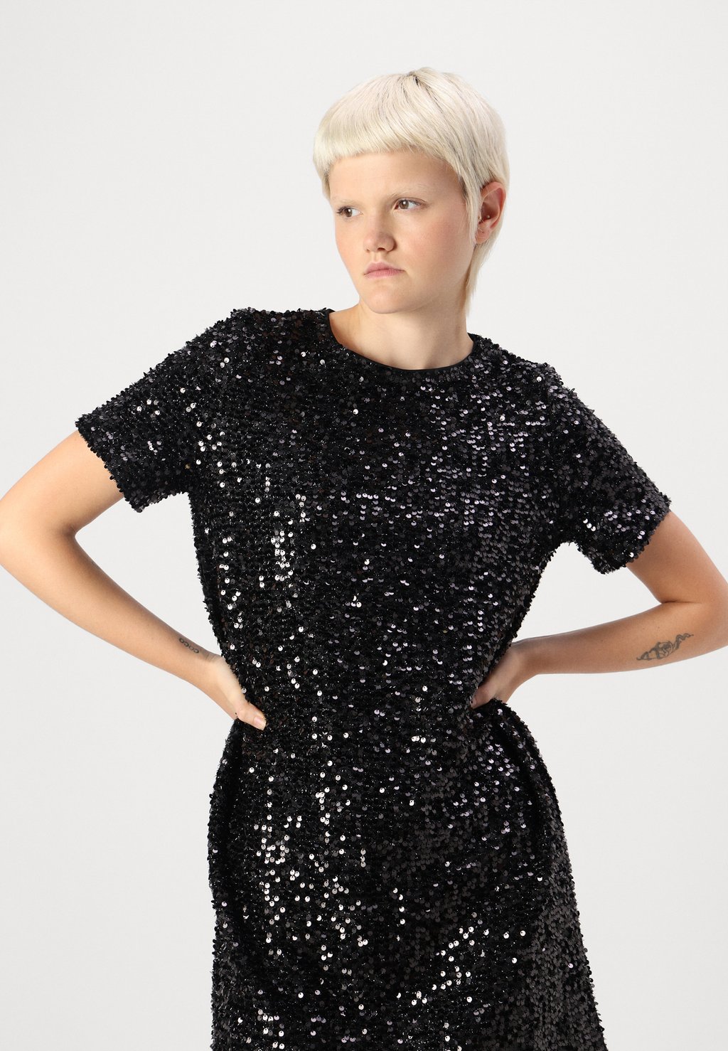 Коктейльное платье / Вечернее платье PCSERENA O-NECK DRESS Pieces, черный
Коктейльное платье / Вечернее платье PCSERENA O-NECK DRESS Pieces, черный