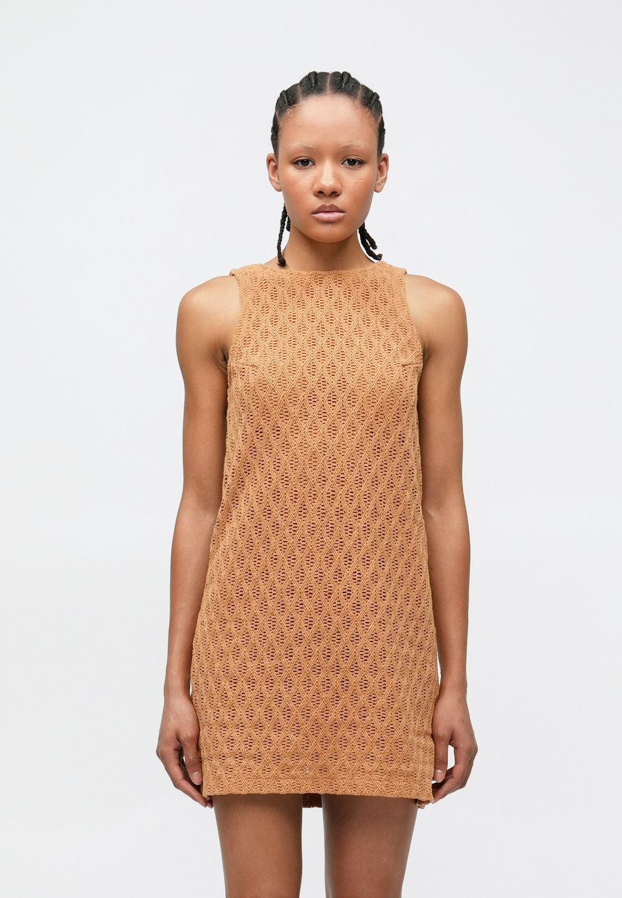 Платье Roxy OCEAN SOUNDS DRESS, Almond/Light Brown
Платье Roxy OCEAN SOUNDS DRESS, Almond/Light Brown