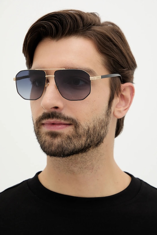 Солнцезащитные очки Boss, черный
Солнцезащитные очки Boss, черный