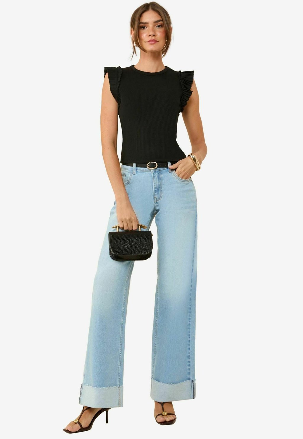 Футболка с принтом REGULAR FIT- PLEATED SLEEVE Friends Like These, черный 
Футболка с принтом REGULAR FIT- PLEATED SLEEVE Friends Like These, черный