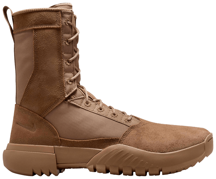 Ботинки Nike 8 Inch Special Field Boot L 'Air Field Ukiah', коричневый
Ботинки Nike 8 Inch Special Field Boot L 'Air Field Ukiah', коричневый