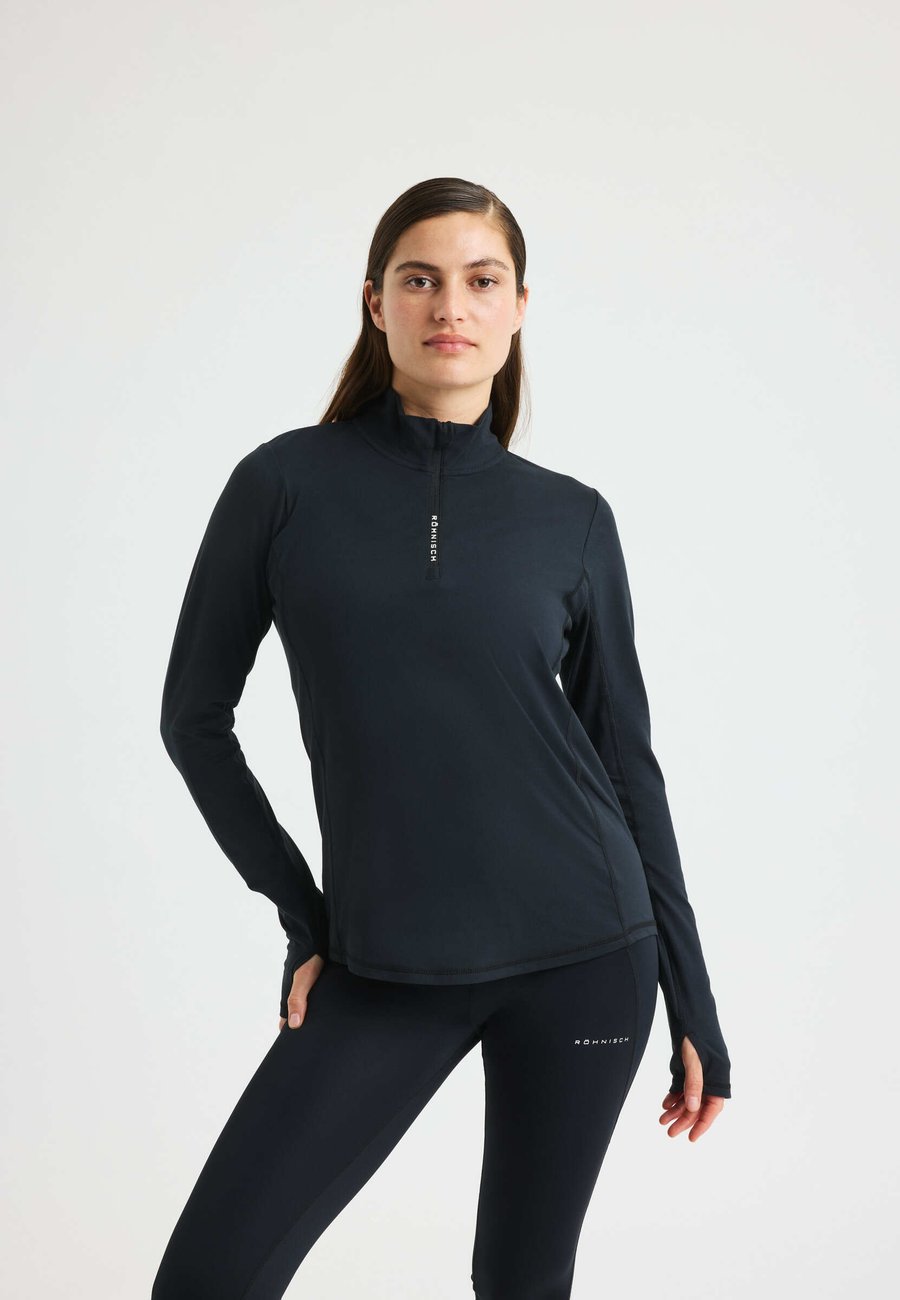 Топ Röhnisch LAYERING HALF ZIP LS, Black
Топ Röhnisch LAYERING HALF ZIP LS, Black