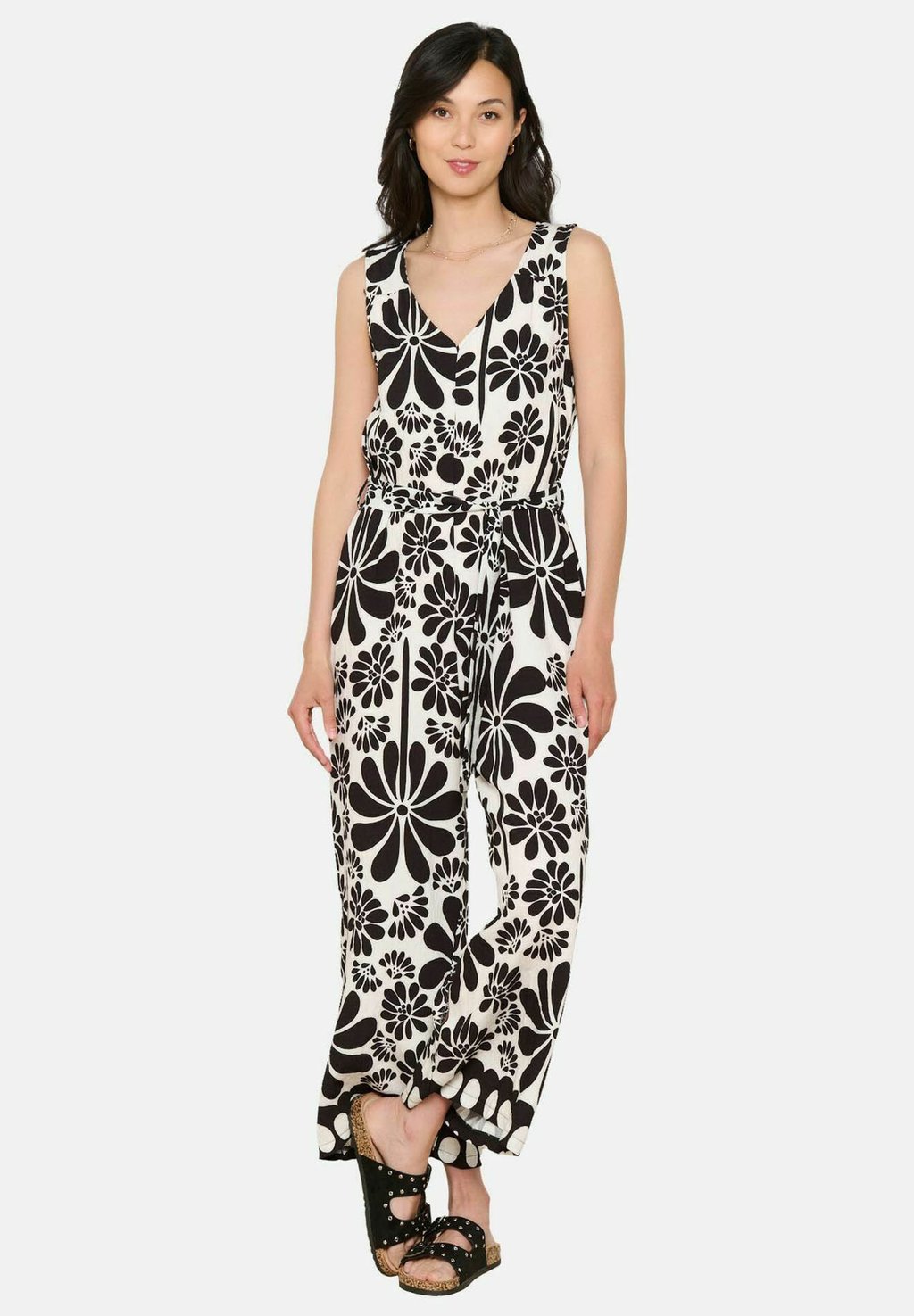 Комбинезон LolaLiza, черный
Комбинезон LolaLiza, черный