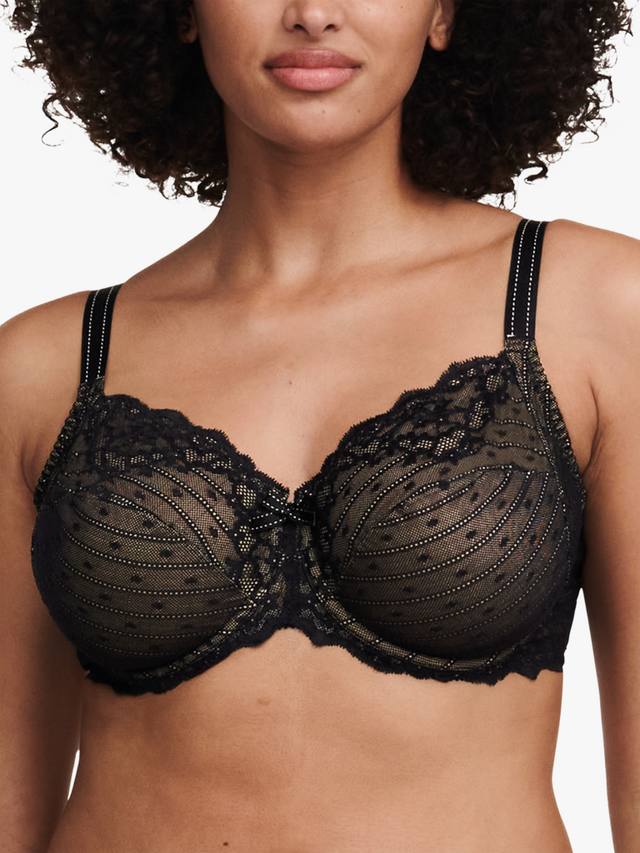Бюстгальтер Rive Gauche с полной чашкой и косточками Chantelle, Black
Бюстгальтер Rive Gauche с полной чашкой и косточками Chantelle, Black