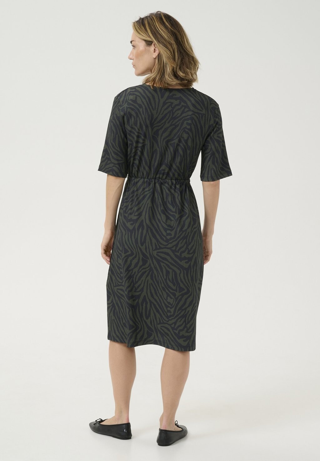 Повседневное платье HANNA V-NECK SHORT SLEEVES Kaffe, черный
Повседневное платье HANNA V-NECK SHORT SLEEVES Kaffe, черный