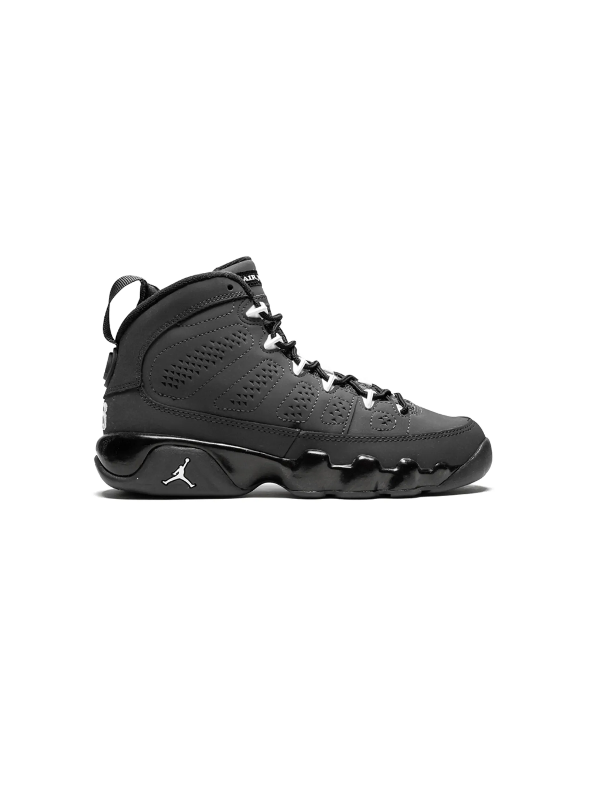 Кроссовки Air Jordan 9 Retro BG Jordan Kids, черный
Кроссовки Air Jordan 9 Retro BG Jordan Kids, черный