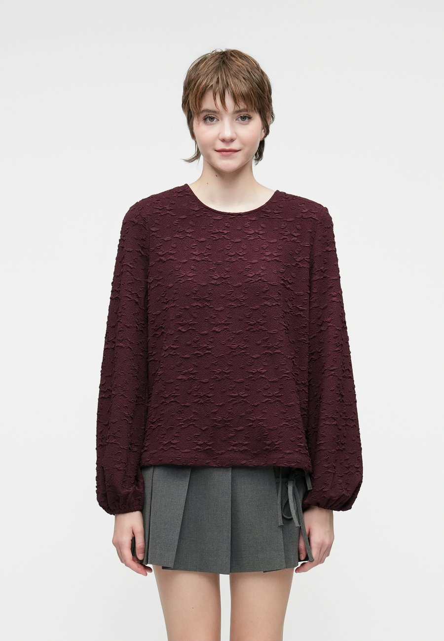 Топ VILA VICRONA O NECK, Fig/Dark Purple
Топ VILA VICRONA O NECK, Fig/Dark Purple