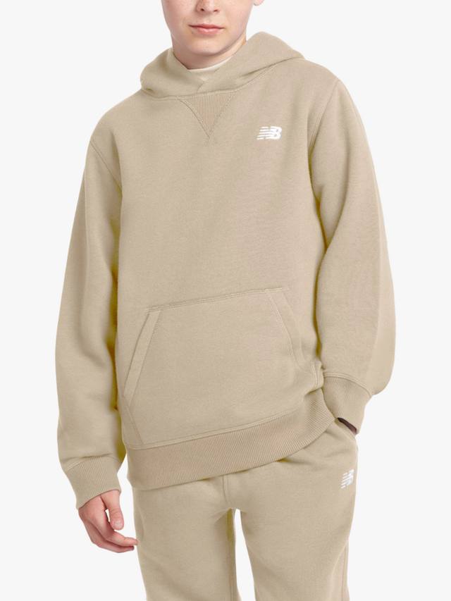 Детская худи с маленьким логотипом на спине New Balance, Stoneware
Детская худи с маленьким логотипом на спине New Balance, Stoneware
