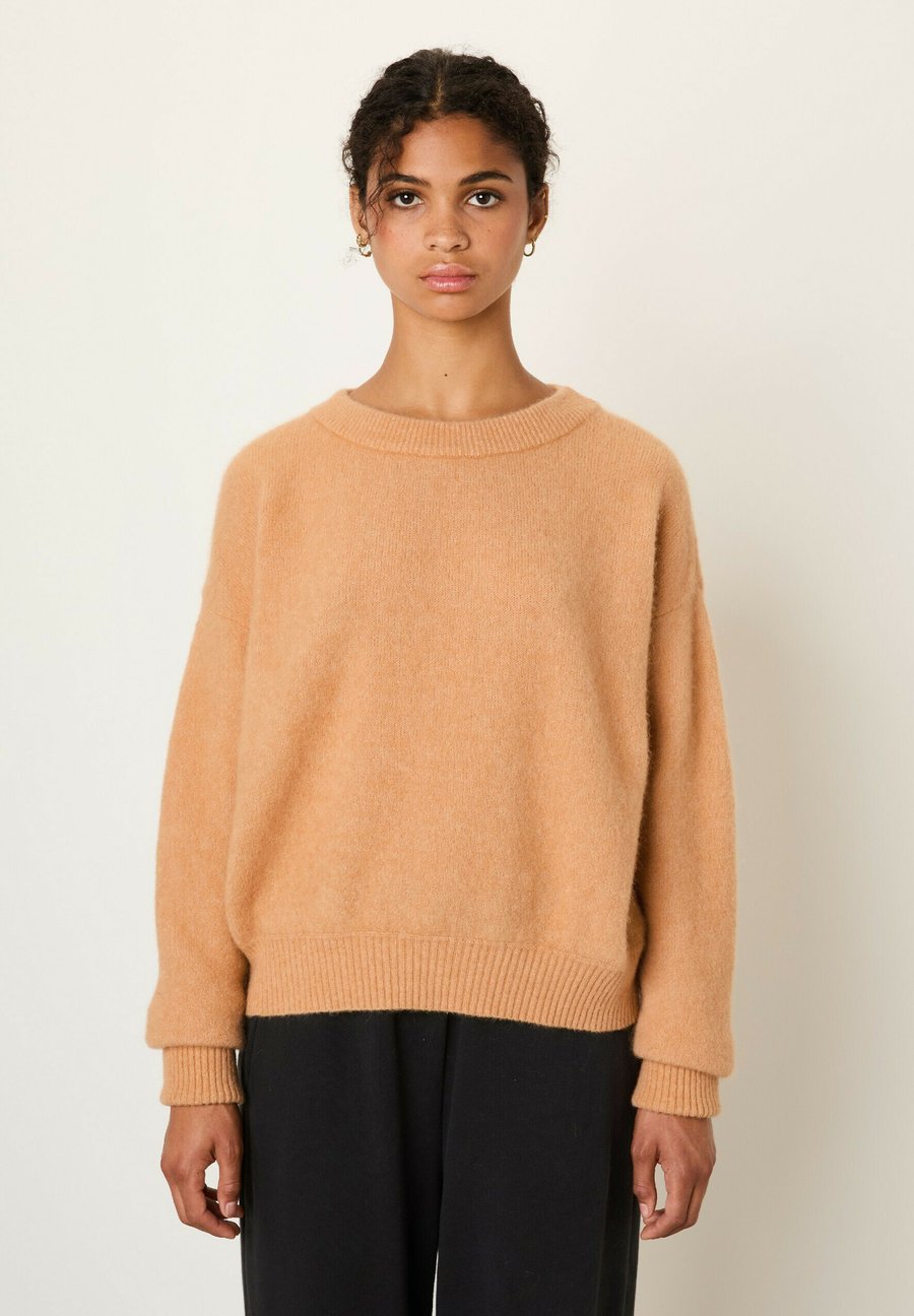 Джемпер American Vintage VITOW, Noisette Chine/Mottled Brown
Джемпер American Vintage VITOW, Noisette Chine/Mottled Brown