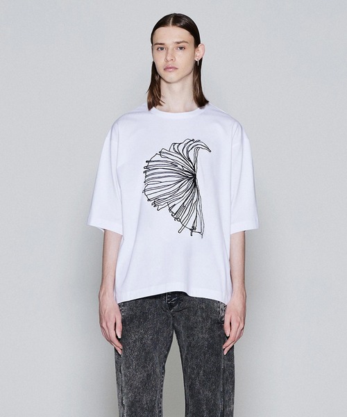 Футболка с коротким рукавом, принт "Цветок" SHAREEF, белый
Футболка с коротким рукавом, принт "Цветок" SHAREEF, белый