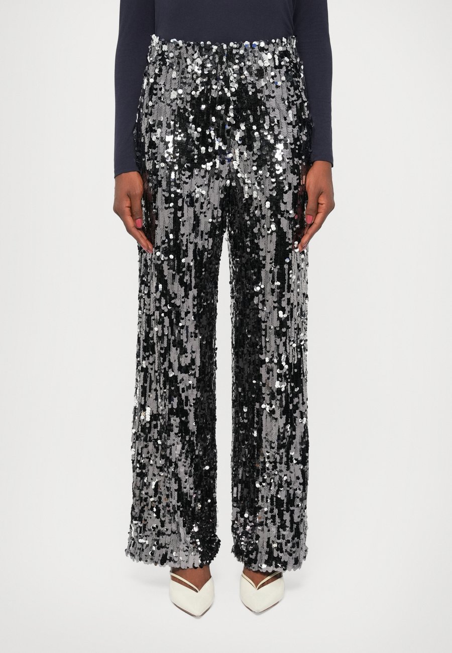 Брюки Weekend Max Mara CABREO PANTALONE, Nero/Black
Брюки Weekend Max Mara CABREO PANTALONE, Nero/Black