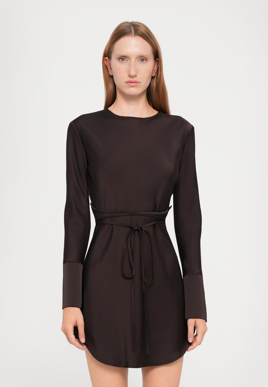 Платье MAX&Co. FIORDI, Schokolade/Dark Brown
Платье MAX&Co. FIORDI, Schokolade/Dark Brown